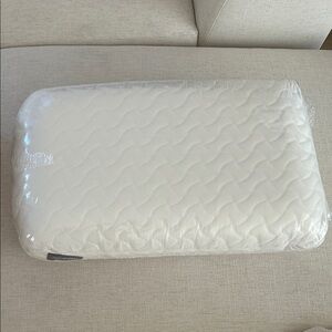 Tempur Pedic TEMPUR Cloud Pillow, Standard, White, NWT